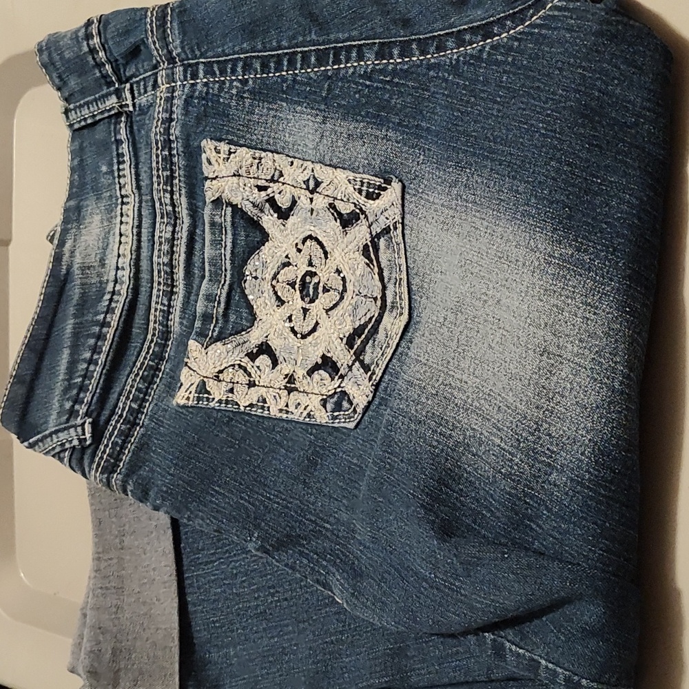 Wallflower Brand Capri pants